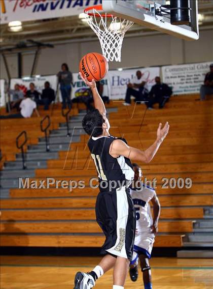 Thumbnail 3 in Pasadena Memorial vs. Westside (McDonalds Texas Invitational) photogallery.