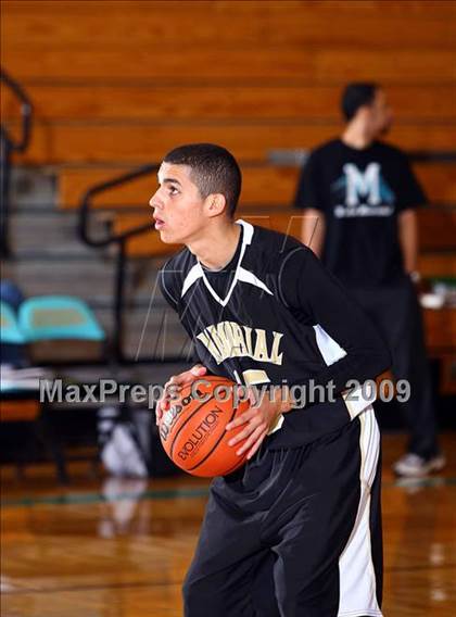 Thumbnail 3 in Pasadena Memorial vs. Westside (McDonalds Texas Invitational) photogallery.