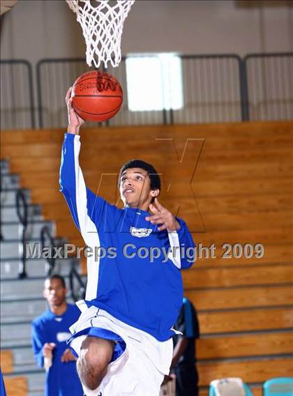 Thumbnail 2 in Pasadena Memorial vs. Westside (McDonalds Texas Invitational) photogallery.