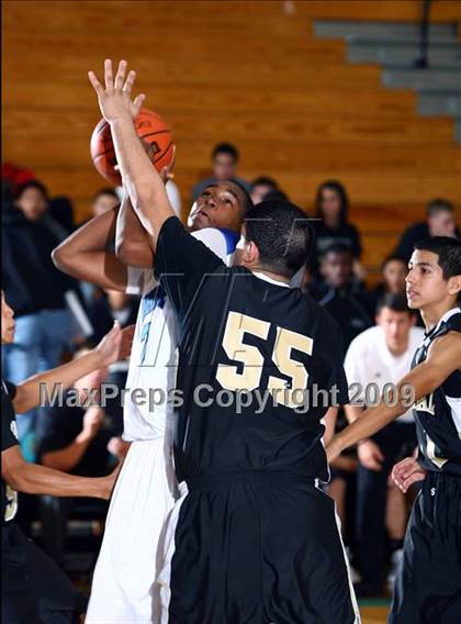 Thumbnail 3 in Pasadena Memorial vs. Westside (McDonalds Texas Invitational) photogallery.