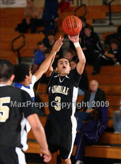 Thumbnail 3 in Pasadena Memorial vs. Westside (McDonalds Texas Invitational) photogallery.