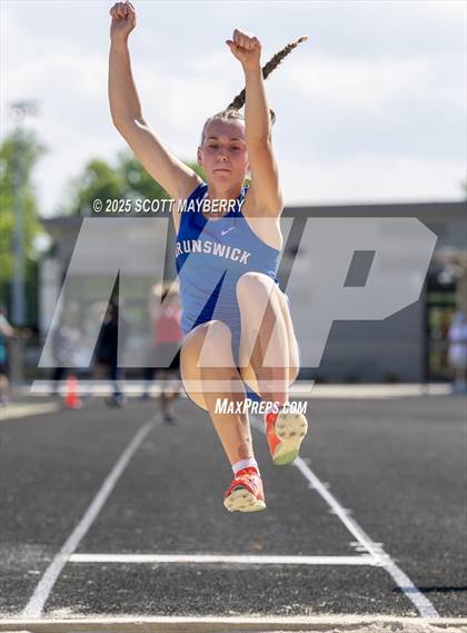 Thumbnail 2 in GCC Track & Field Championships (Day 2) photogallery.