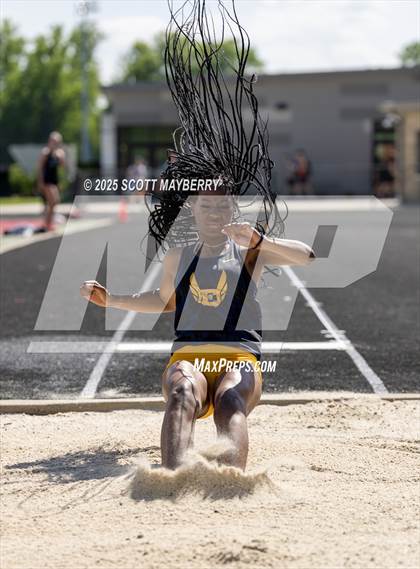 Thumbnail 1 in GCC Track & Field Championships (Day 2) photogallery.