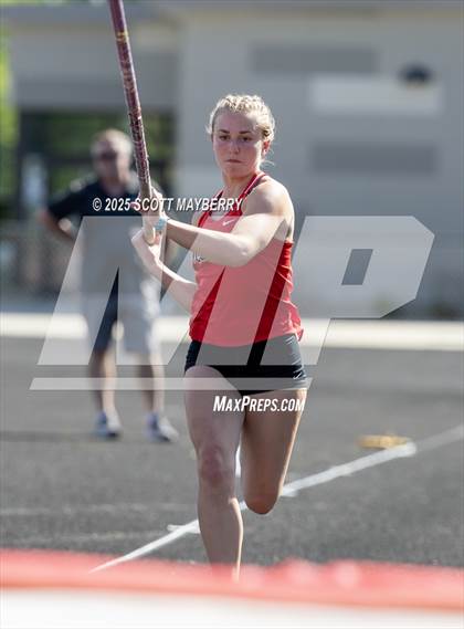 Thumbnail 2 in GCC Track & Field Championships (Day 2) photogallery.
