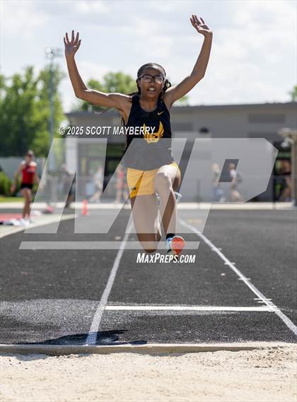 Thumbnail 2 in GCC Track & Field Championships (Day 2) photogallery.