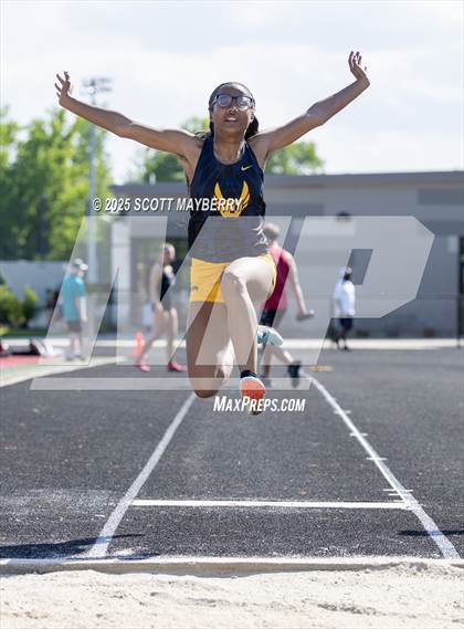 Thumbnail 2 in GCC Track & Field Championships (Day 2) photogallery.