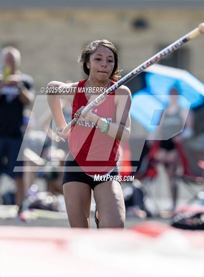 Thumbnail 3 in GCC Track & Field Championships (Day 2) photogallery.