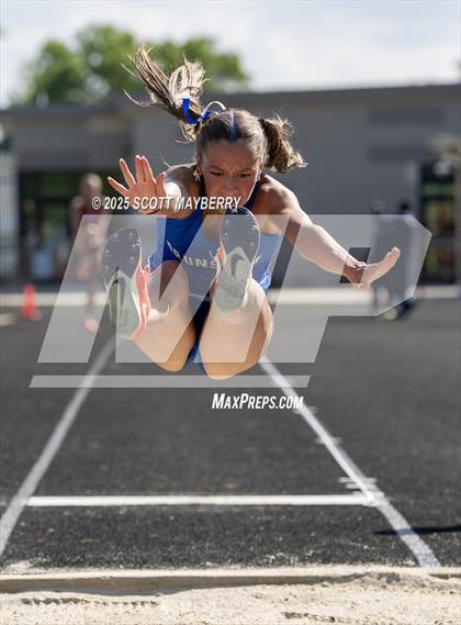 Thumbnail 2 in GCC Track & Field Championships (Day 2) photogallery.