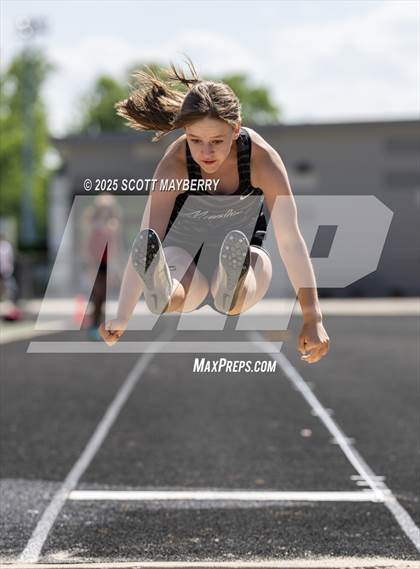 Thumbnail 3 in GCC Track & Field Championships (Day 2) photogallery.