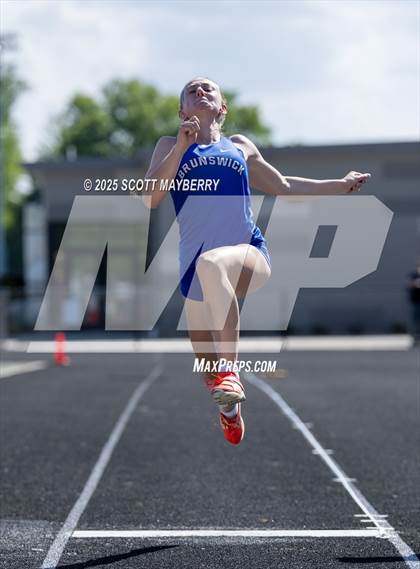 Thumbnail 2 in GCC Track & Field Championships (Day 2) photogallery.