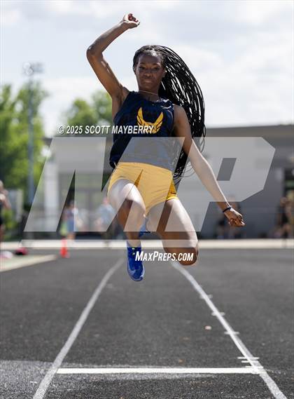Thumbnail 2 in GCC Track & Field Championships (Day 2) photogallery.