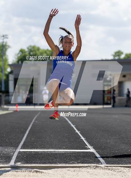 Thumbnail 1 in GCC Track & Field Championships (Day 2) photogallery.