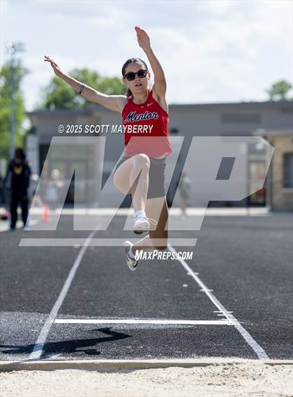 Thumbnail 3 in GCC Track & Field Championships (Day 2) photogallery.