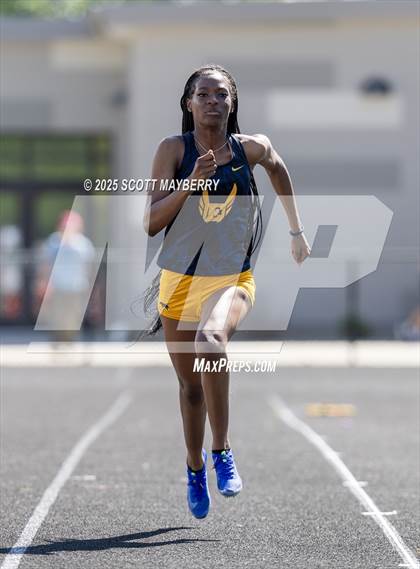 Thumbnail 1 in GCC Track & Field Championships (Day 2) photogallery.