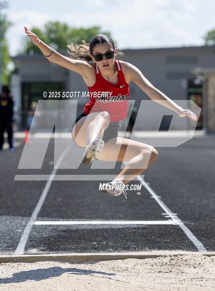 Thumbnail 2 in GCC Track & Field Championships (Day 2) photogallery.
