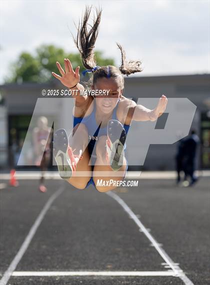 Thumbnail 1 in GCC Track & Field Championships (Day 2) photogallery.