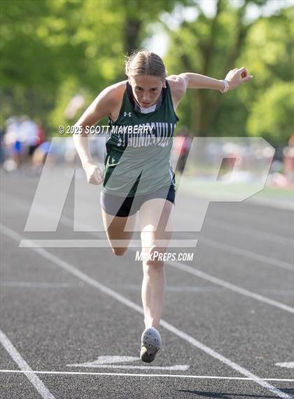 Thumbnail 1 in GCC Track & Field Championships (Day 2) photogallery.