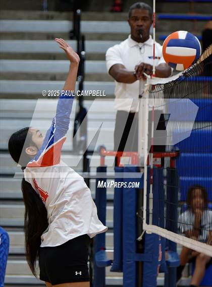 Thumbnail 1 in Coronado @ Caamelback photogallery.