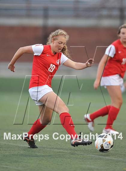 Thumbnail 3 in Mountain Vista vs. Denver East (CHSAA 5A 1st Round) photogallery.