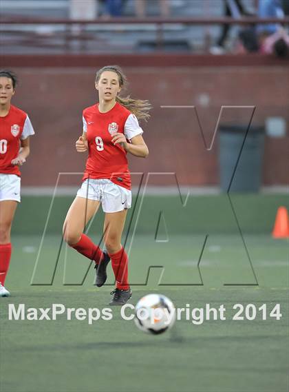 Thumbnail 2 in Mountain Vista vs. Denver East (CHSAA 5A 1st Round) photogallery.