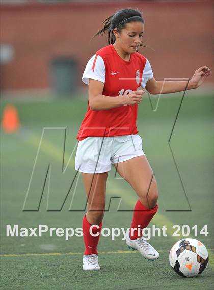 Thumbnail 2 in Mountain Vista vs. Denver East (CHSAA 5A 1st Round) photogallery.