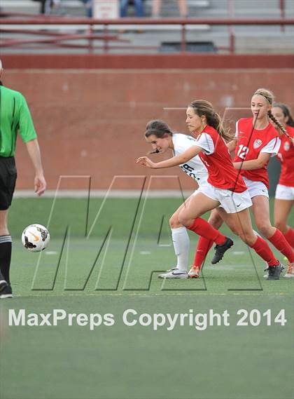Thumbnail 1 in Mountain Vista vs. Denver East (CHSAA 5A 1st Round) photogallery.