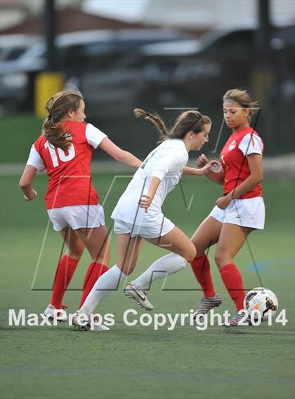 Thumbnail 2 in Mountain Vista vs. Denver East (CHSAA 5A 1st Round) photogallery.