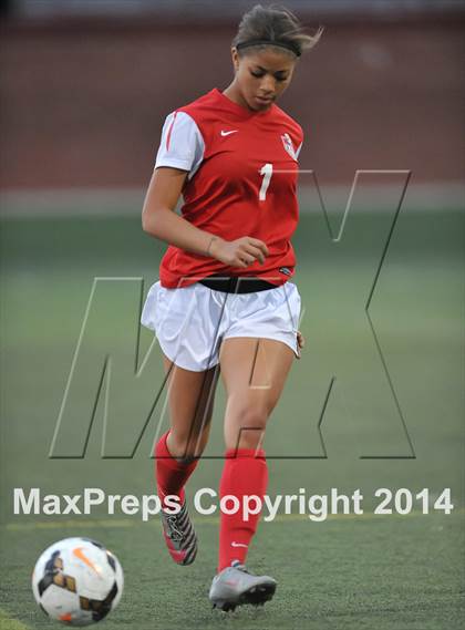 Thumbnail 2 in Mountain Vista vs. Denver East (CHSAA 5A 1st Round) photogallery.