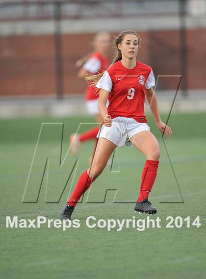 Thumbnail 1 in Mountain Vista vs. Denver East (CHSAA 5A 1st Round) photogallery.