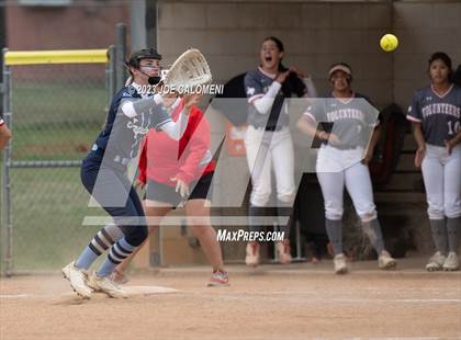 Thumbnail 2 in Lee vs Johnson photogallery.