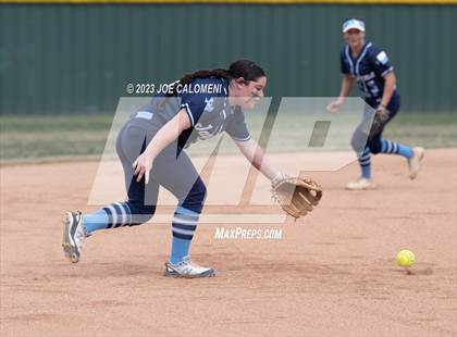 Thumbnail 3 in Lee vs Johnson photogallery.
