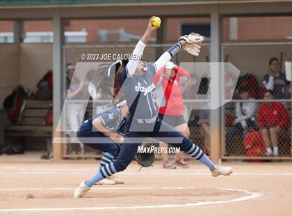 Thumbnail 3 in Lee vs Johnson photogallery.