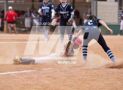 Thumbnail 1 in Lee vs Johnson photogallery.