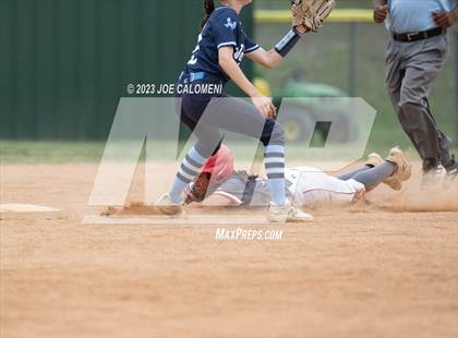 Thumbnail 1 in Lee vs Johnson photogallery.