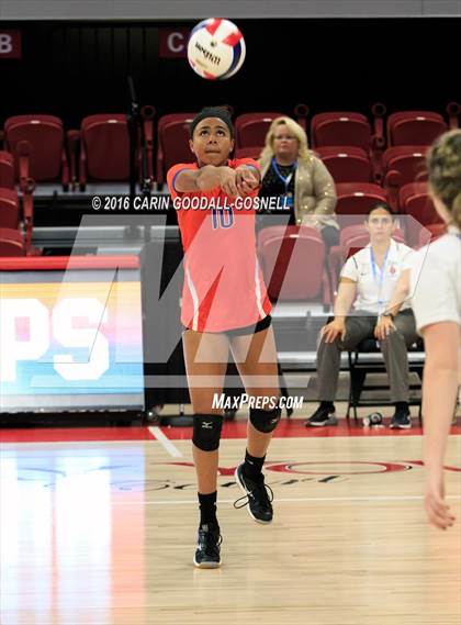 Thumbnail 2 in Louisburg vs. Community School of Davidson (NCHSAA 1A Final) photogallery.