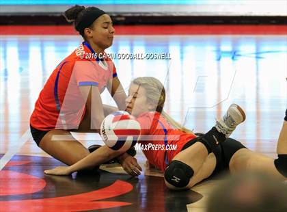 Thumbnail 2 in Louisburg vs. Community School of Davidson (NCHSAA 1A Final) photogallery.