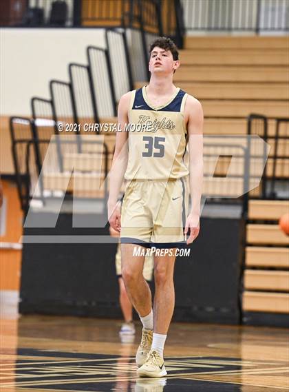 Thumbnail 2 in River Ridge vs. Veterans (Lemon Street Classic) photogallery.