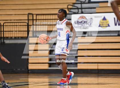 Thumbnail 1 in River Ridge vs. Veterans (Lemon Street Classic) photogallery.