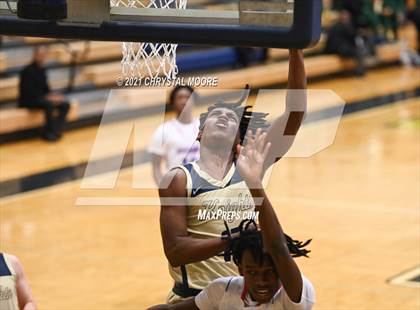 Thumbnail 2 in River Ridge vs. Veterans (Lemon Street Classic) photogallery.