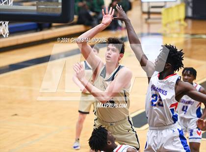 Thumbnail 2 in River Ridge vs. Veterans (Lemon Street Classic) photogallery.
