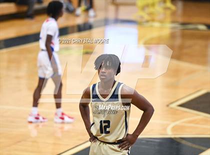 Thumbnail 1 in River Ridge vs. Veterans (Lemon Street Classic) photogallery.