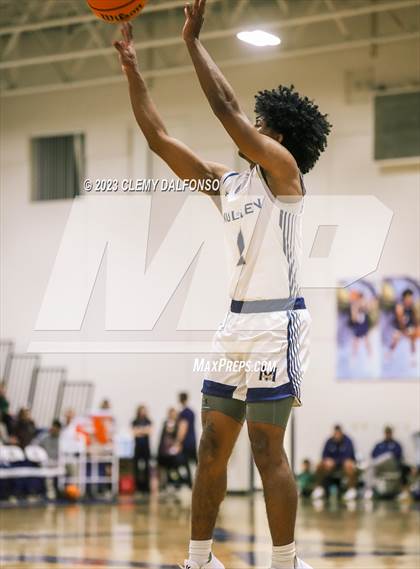 Thumbnail 2 in Aurora Central vs Mullen (Mullen Varsity Tournament) photogallery.