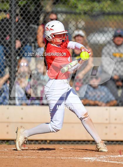 Thumbnail 3 in Chatfield vs. Grand Junction Central  (CHSAA 5A State - 1st Round) photogallery.