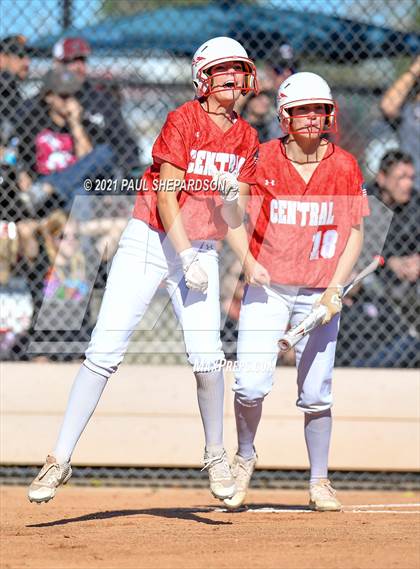 Thumbnail 2 in Chatfield vs. Grand Junction Central  (CHSAA 5A State - 1st Round) photogallery.