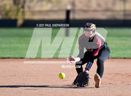 Thumbnail 2 in Chatfield vs. Grand Junction Central  (CHSAA 5A State - 1st Round) photogallery.