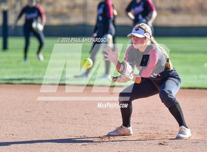 Thumbnail 3 in Chatfield vs. Grand Junction Central  (CHSAA 5A State - 1st Round) photogallery.