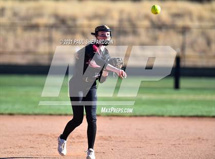 Thumbnail 3 in Chatfield vs. Grand Junction Central  (CHSAA 5A State - 1st Round) photogallery.
