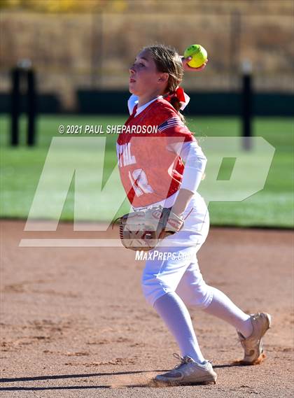 Thumbnail 3 in Chatfield vs. Grand Junction Central  (CHSAA 5A State - 1st Round) photogallery.