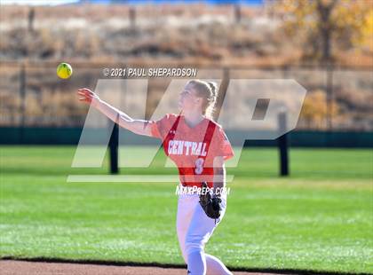 Thumbnail 2 in Chatfield vs. Grand Junction Central  (CHSAA 5A State - 1st Round) photogallery.