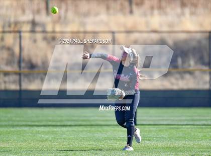 Thumbnail 2 in Chatfield vs. Grand Junction Central  (CHSAA 5A State - 1st Round) photogallery.